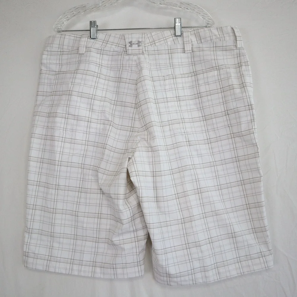 Under Armour Shorts Mens 40 Performance‎ Golf Chino Resort Casual White Plaid